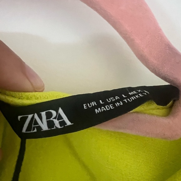 Neon Yellow Sleeveless Tie-Front CropTop Size Large - Picture 6 of 7